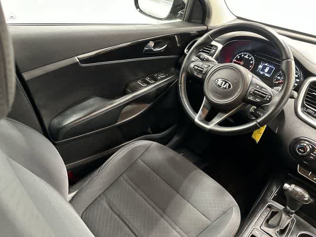 Thumbnail: 2017 Kia Sorento - 12