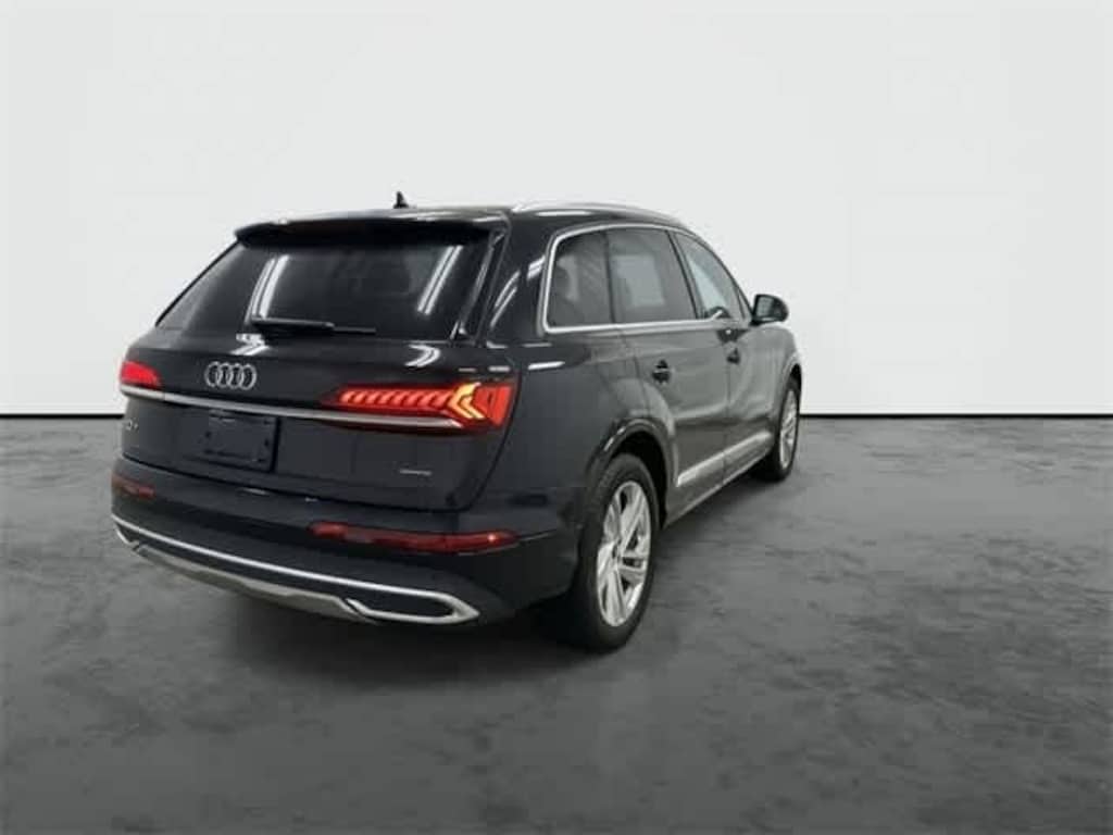 Used 2024 Audi Q7 55 Premium Plus SUV