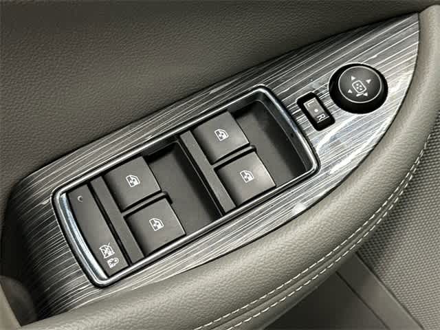 Thumbnail: 2016 Chevrolet Impala - 19