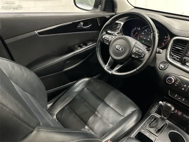 Thumbnail: 2017 Kia Sorento - 12