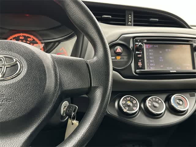 Thumbnail: 2015 Toyota Yaris - 18