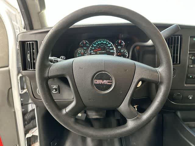 Thumbnail: 2018 GMC Savana - 15