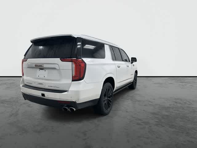 Thumbnail: 2021 GMC Yukon XL - 3