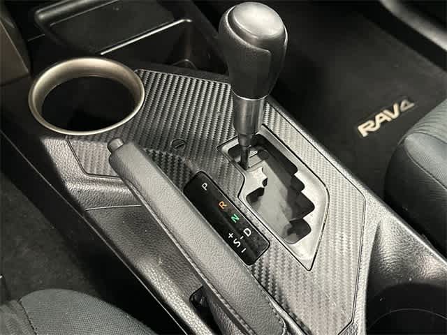 Thumbnail: 2015 Toyota RAV4 - 24