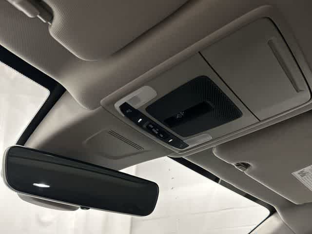 Thumbnail: 2025 Honda CR-V - 21