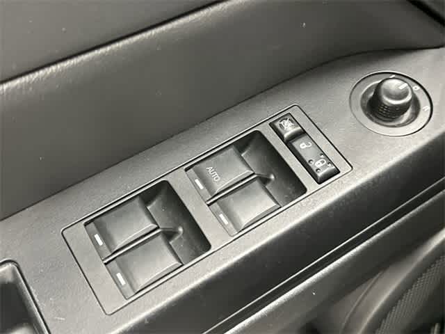 Thumbnail: 2017 Jeep Patriot - 19