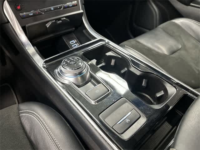 Thumbnail: 2019 Ford Edge - 25