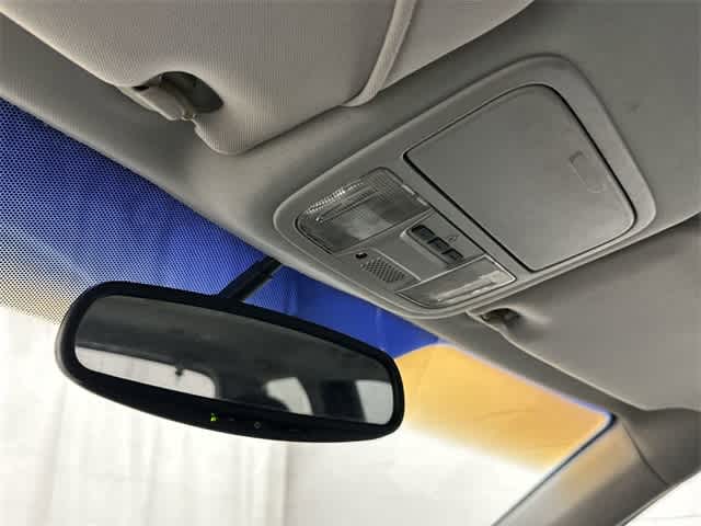 Thumbnail: 2005 Honda Odyssey - 21