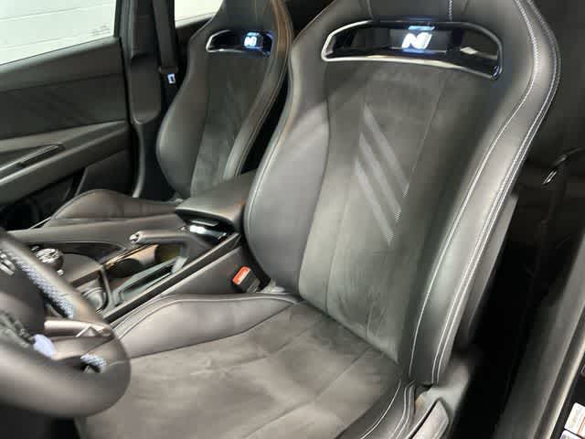 Thumbnail: 2024 Hyundai Elantra - 10