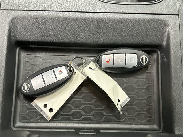 Thumbnail: 2022 Nissan Frontier - 32