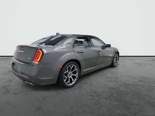 Thumbnail: 2018 Chrysler 300 - 4