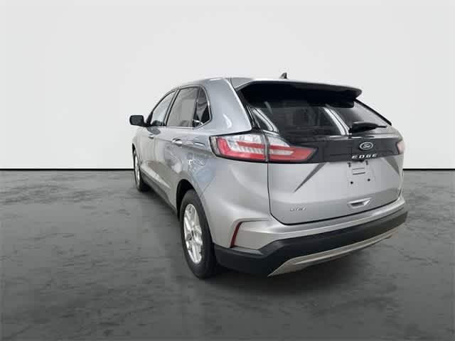 2024 Ford Edge SEL photo 2