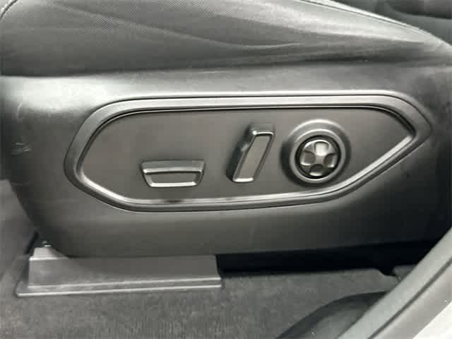 Thumbnail: 2023 Jeep Grand Cherokee L - 25