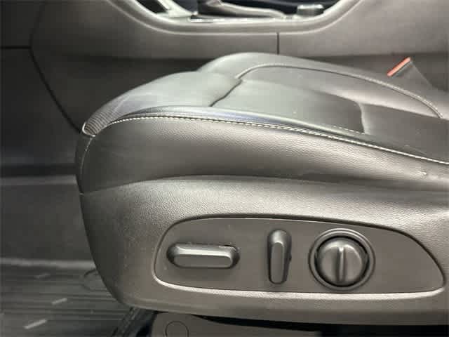 Thumbnail: 2019 GMC Acadia - 27