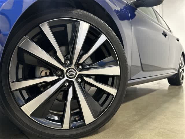 2022 Nissan Altima SR 28