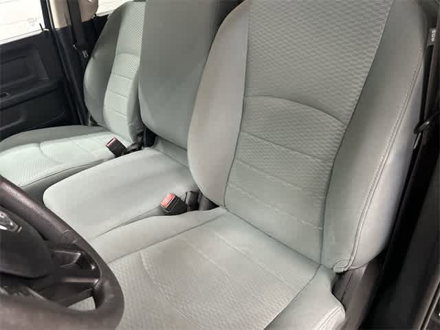 Thumbnail: 2020 RAM 1500 Classic - 10