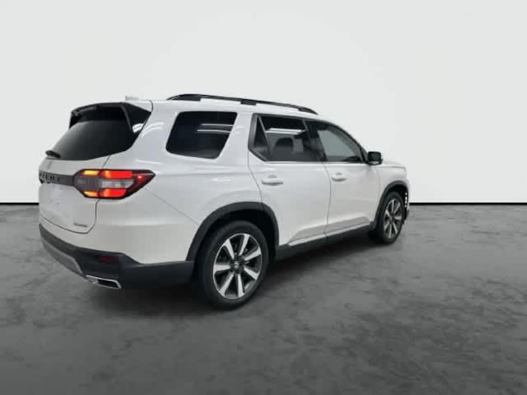 Certified 2025 Honda Pilot Touring SUV