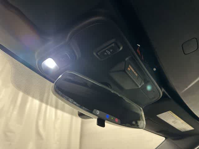 Thumbnail: 2017 Chevrolet Camaro - 21