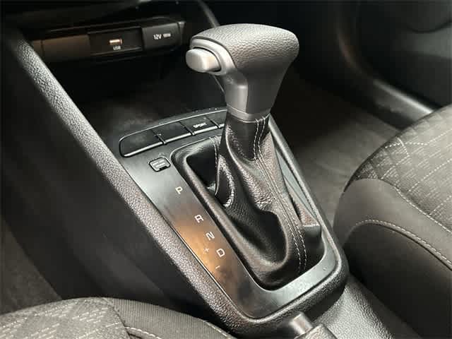 Thumbnail: 2023 Kia Rio - 24