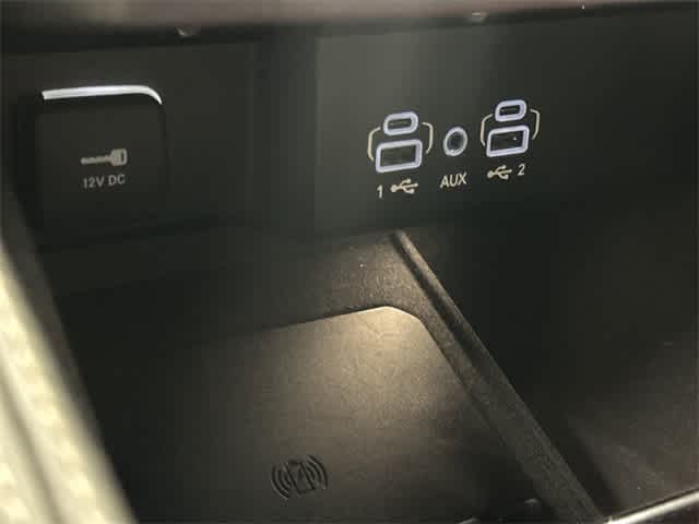 Thumbnail: 2023 Jeep Wagoneer - 26