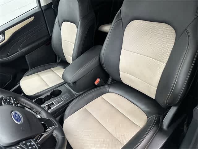 Thumbnail: 2021 Ford Escape - 10