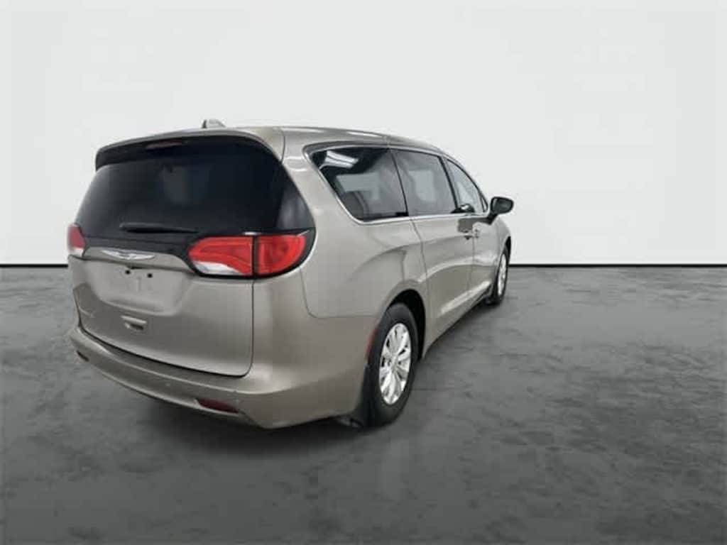 Used 2018 Chrysler Pacifica LX Van