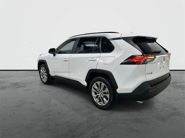 Thumbnail: 2020 Toyota RAV4 - 9