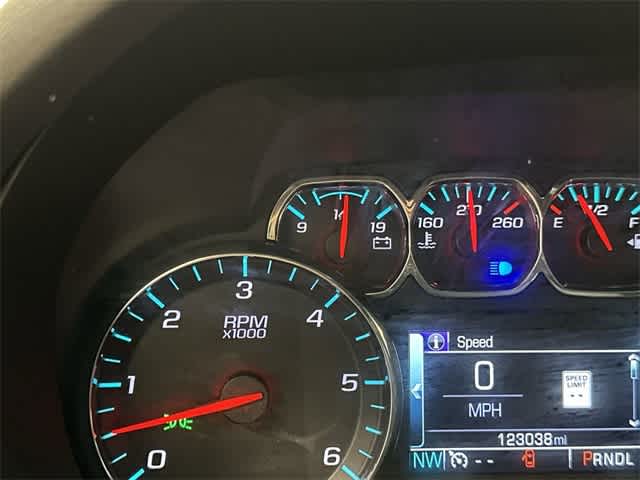 Thumbnail: 2017 Chevrolet Tahoe - 16