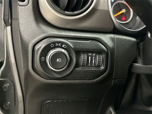 Thumbnail: 2020 Jeep Wrangler - 19
