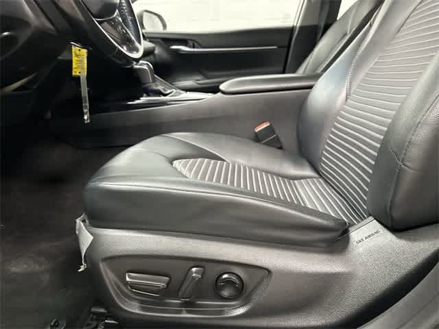 Thumbnail: 2020 Toyota Camry - 26