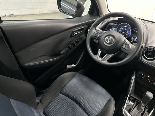 Thumbnail: 2018 Toyota Yaris iA - 12