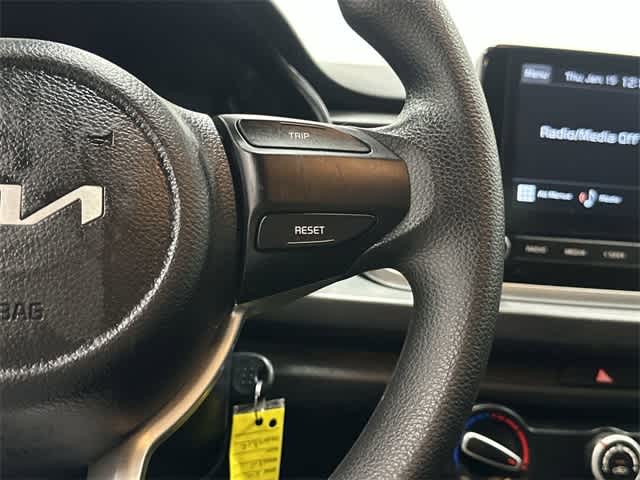 Thumbnail: 2023 Kia Rio - 18