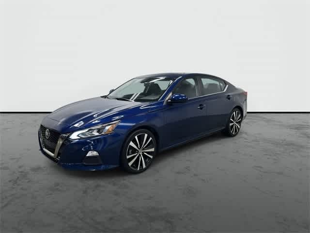 2022 Nissan Altima SR 8