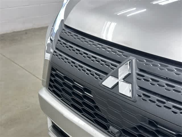 Thumbnail: 2024 Mitsubishi Eclipse Cross - 31