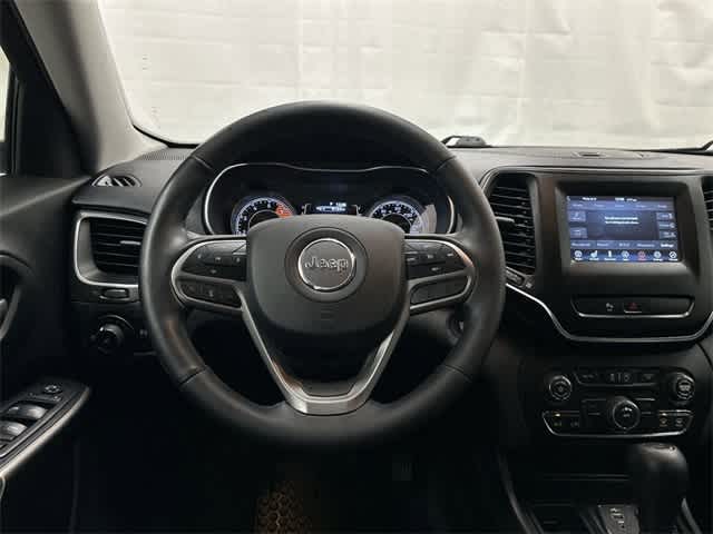 Thumbnail: 2019 Jeep Cherokee - 15