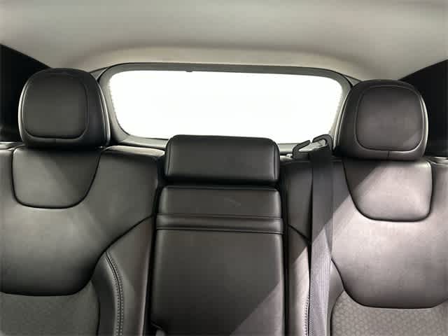 Thumbnail: 2019 Jeep Cherokee - 14