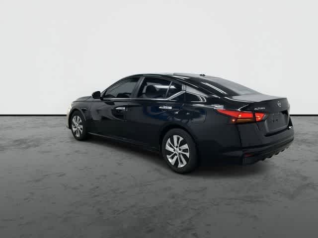 Thumbnail: 2020 Nissan Altima - 9