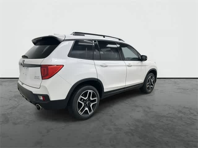 Thumbnail: 2023 Honda Passport - 4