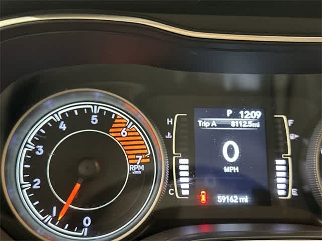 Thumbnail: 2019 Jeep Cherokee - 16