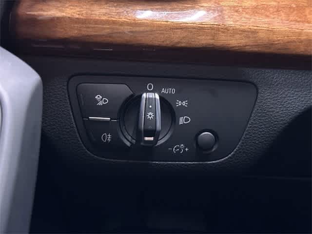 2023 Audi Q5 e Premium Plus 20
