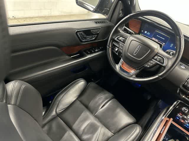 Thumbnail: 2024 Lincoln Navigator - 12
