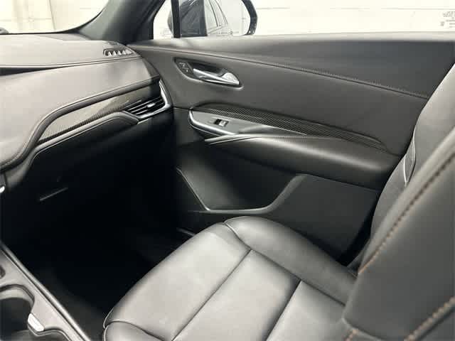 Thumbnail: 2021 Cadillac XT4 - 13