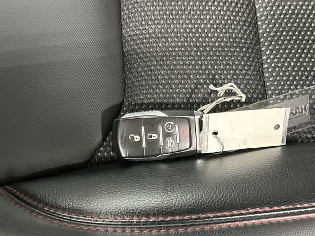 Thumbnail: 2025 RAM 1500 - 33