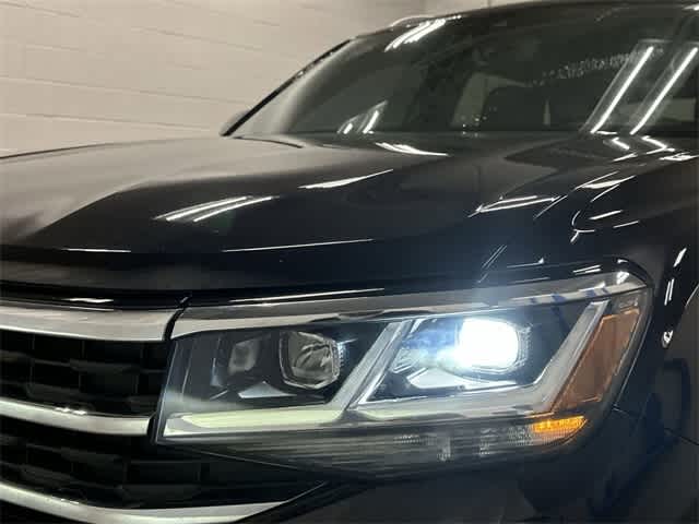 Thumbnail: 2022 Volkswagen Atlas - 32