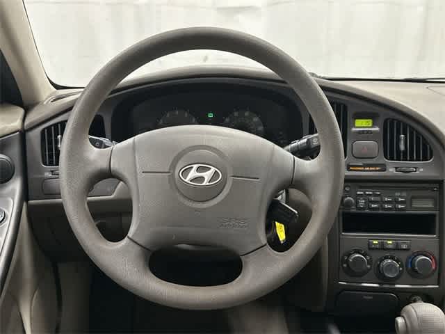 Thumbnail: 2005 Hyundai Elantra - 15