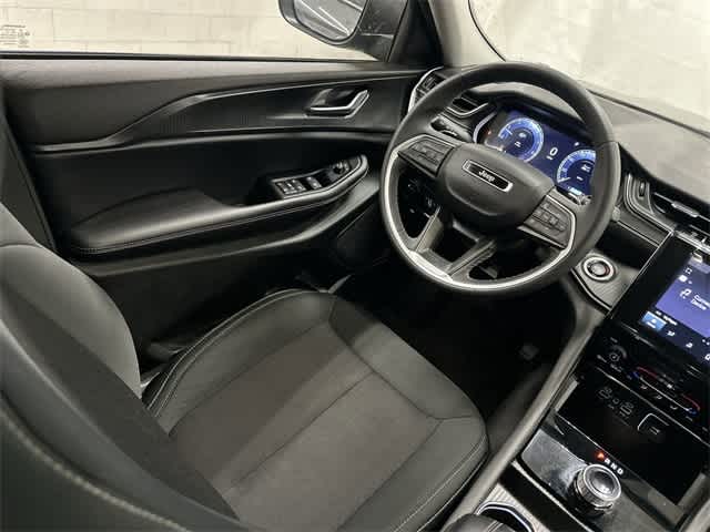 Thumbnail: 2023 Jeep Grand Cherokee - 12