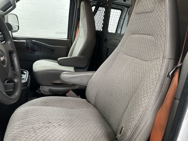 Thumbnail: 2018 GMC Savana - 10