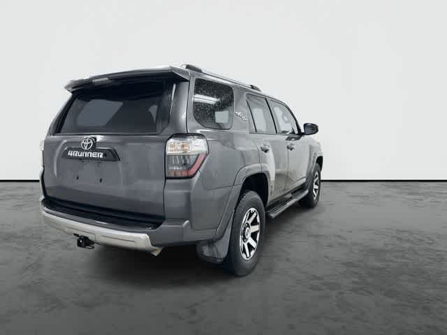 Thumbnail: 2018 Toyota 4Runner - 3