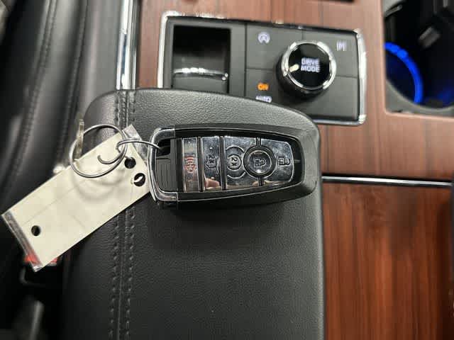 Thumbnail: 2024 Lincoln Navigator - 33