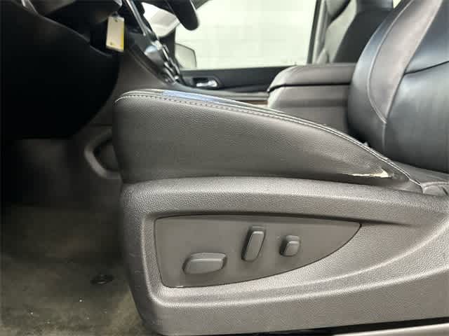 Thumbnail: 2017 Chevrolet Tahoe - 27